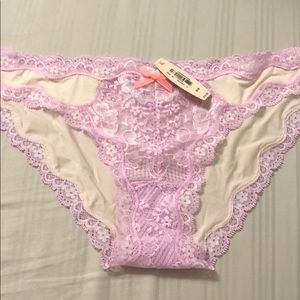 2 NWT Victoria Secret Dream Angels Cheekini Size M